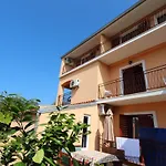 Nikola Apartment *