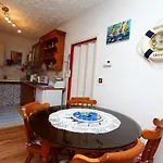 Nikola Apartment *