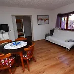 Nikola Apartment