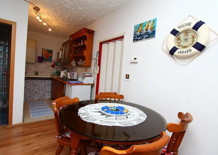 Nikola Apartmán *